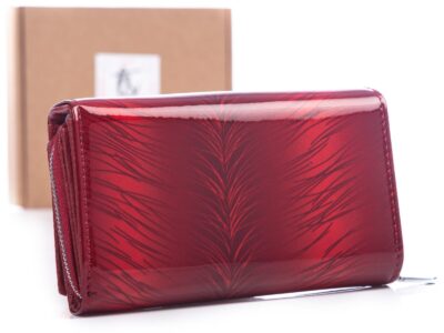 Duży lakierowany portfel damski wiśniowy z piórkami RFID Jennifer Jones - obrazek 2