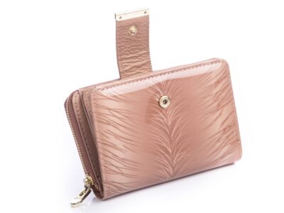 Beżowy portfel damski lakierowany cieniowany średni Jennifer Jones - obrazek 3