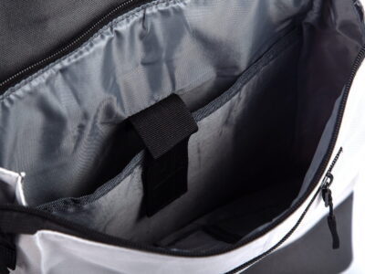 Średni plecak na laptopa z klapką vintage jasno-szary J Jones - obrazek 8