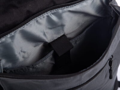 Średni plecak na laptopa z klapką vintage różowo ciemnoszary J Jones - obrazek 7