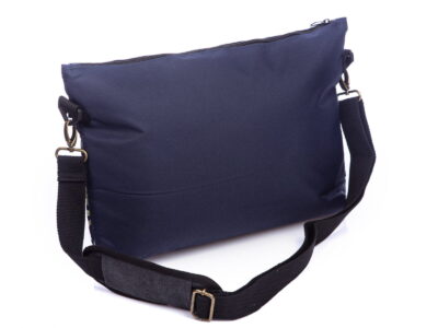 Granatowa torba damska na ramię z motywem dżungli - obrazek 2