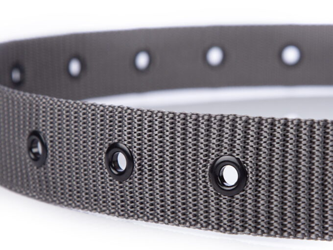 Mocne, metalowe oczka