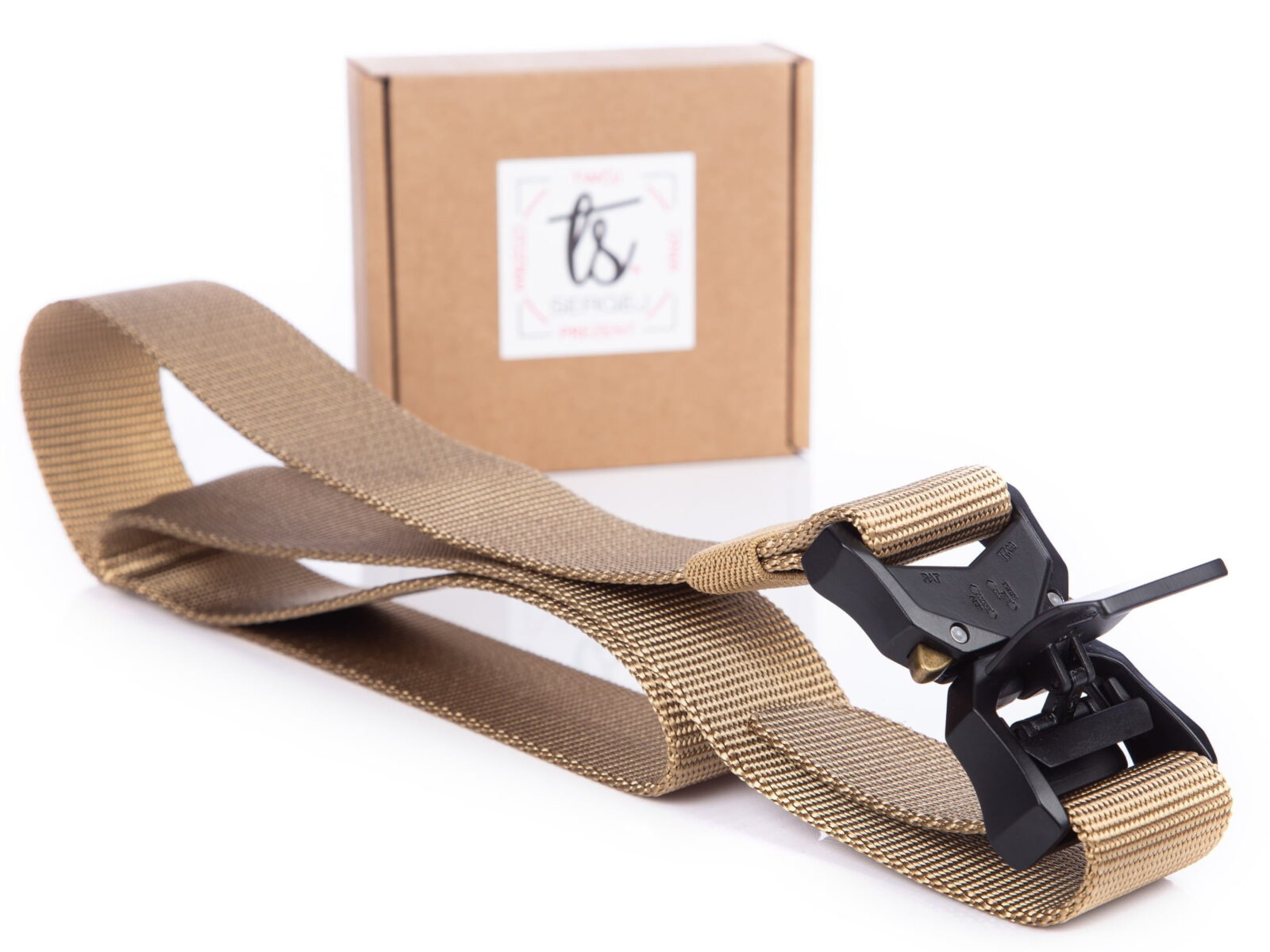 Beżowy pasek militarny z blokadą wydłużania w trakcie noszenia