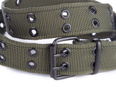 Ciemnozielony parciany pas męski dwurzędowy z czarną klamrą