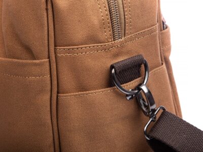 Mocne metalowe okucia