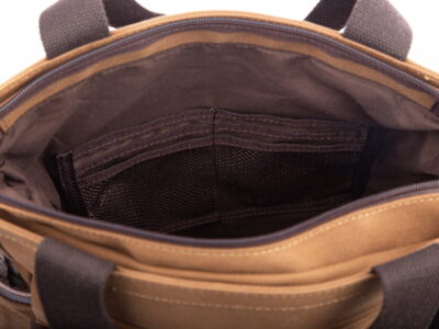 Pojemna pionowa torba w stylu vintage na laptopa brązowa SERGEJ - obrazek 11