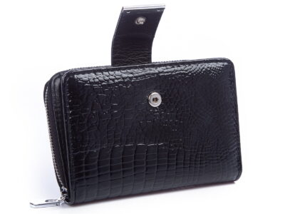 Czarny portfel damski lakierowany średni Jennifer Jones - obrazek 3