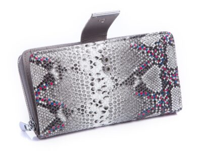 Srebrny lakierowany portfel z kolorowymi kropeczkami Jennifer Jones - obrazek 4