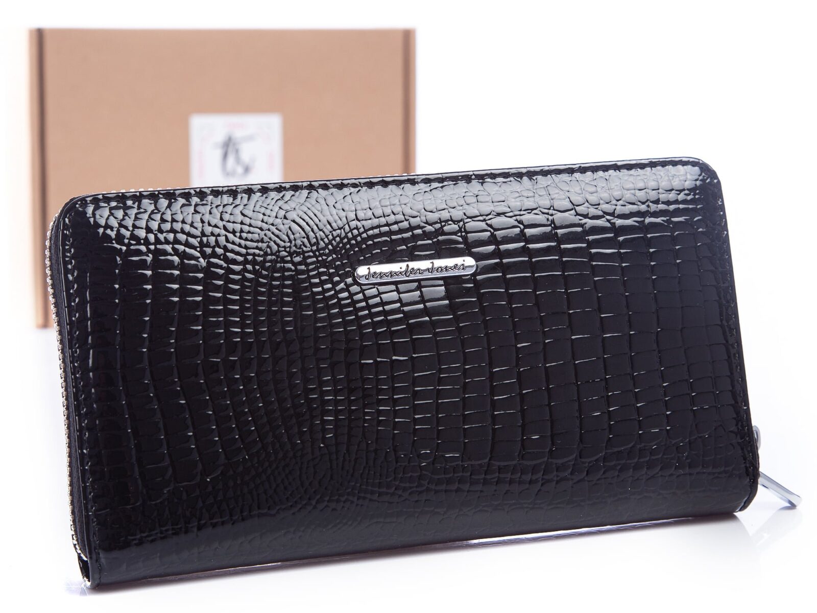 Czarny duży portfel lakierowany zapinany dookoła na suwak