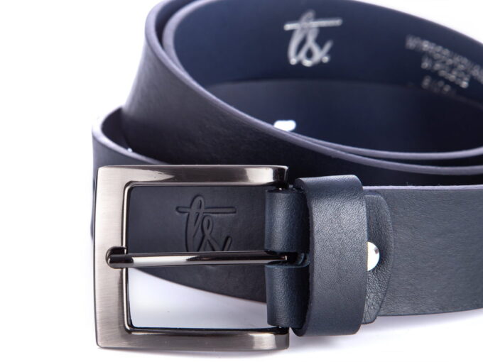 Elegancka błyszcząca klamra