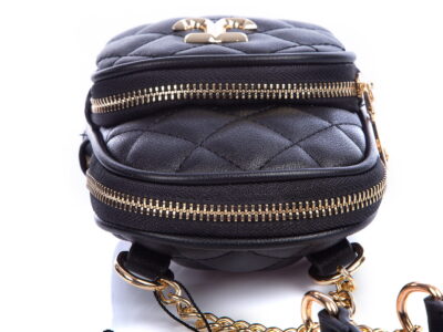 Mini torebka damska pionowa pikowana czarna Jennifer Jones - obrazek 5