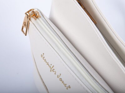 Torebka damska na ramię mała biała Jennifer Jones - obrazek 5