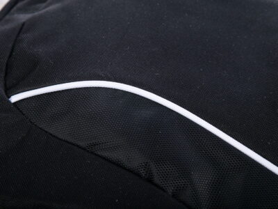 Lekki, średni plecak do szkoły czarny z białymi elementami - obrazek 9