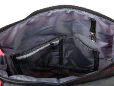 Miejski plecak z klapką mieszczący A4 z miejscem na laptopa różowy - obrazek 9