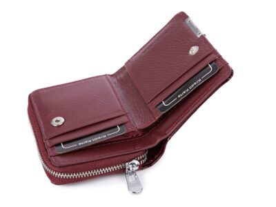 Mały bordowy portfel damski lakierowany Jennifer Jones - obrazek 4