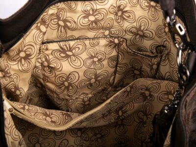 Torebka damska brązowa marmurkowa worek A4 elegancka do ręki Jennifer Jones - obrazek 7