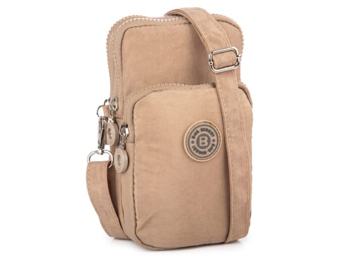 Lekka beżowa torebka pionowa paszportówka na szyję Bag Street