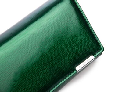 Duży portfel damski zielony butelkowy lakierowany metaliczny Jennifer Jones - obrazek 3