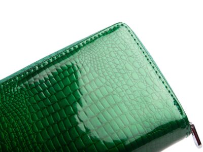 Duży portfel damski lakierowany butelkowa zieleń Jennifer Jones - obrazek 7