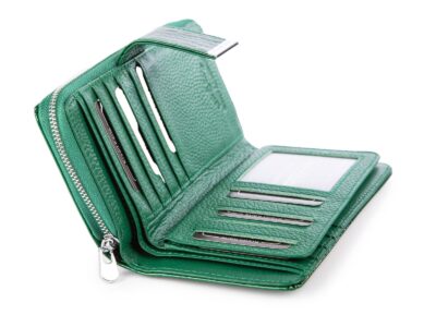 Duży portfel damski lakierowany butelkowa zieleń Jennifer Jones - obrazek 6