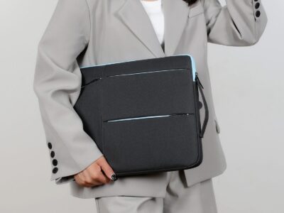 Czarno-niebieskie etui na laptopa 15.6" cali z miękką podszewką Miru - obrazek 4