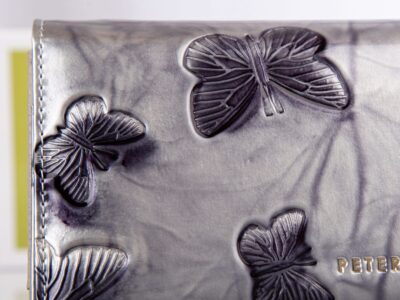 Duży portfel damski srebrny w granatowe motylki RFID Peterson - obrazek 2