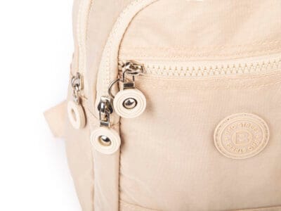 Lekki plecaczek turystyczny na jedno lub dwa ramiona jasnobeżowy Bag Street - obrazek 2