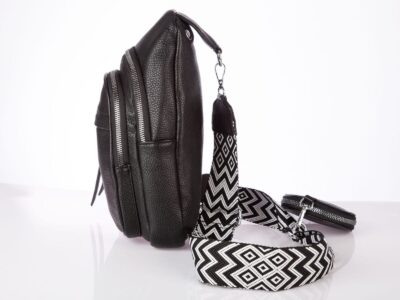 Czarny plecak damski na jadno ramię 2-komorowy z saszetką - obrazek 5