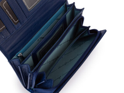 Duży poziomy portfel damski lakierowany z wzorem w tłoczone motylki niebieski - obrazek 5