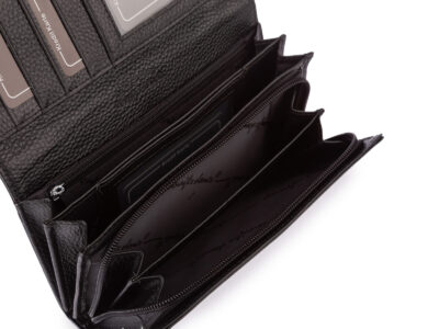 Duży poziomy portfel damski lakierowany z wzorem w tłoczone motylki czarny - obrazek 6