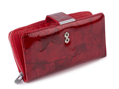 Duży portfel damski Jennifer Jones w kolorze czerwonym z motywem motylków lakierowany RFID - obrazek 3