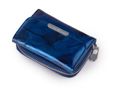 Mała portmonetka damska lakierowana niebieska z motylkami Jennifer Jones - obrazek 6