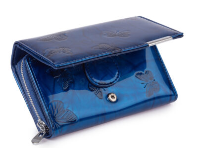 Duży portfel damski lakierowany niebieski z motylkami skóra naturalna Jennifer Jones - obrazek 3