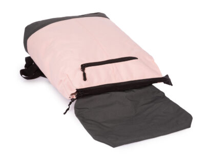 Plecak miejski lekki z kieszenią na laptopa J Jones w pastelowym różu z klapką - obrazek 4