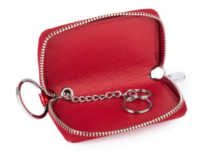 Etui na klucze damskie czerwone lakierowane z wzorem w piórka Jennifer Jones - obrazek 4