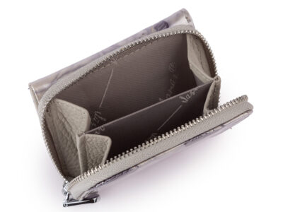 Mała portmonetka damska lakierowana srebrna z motylkami Jennifer Jones - obrazek 3