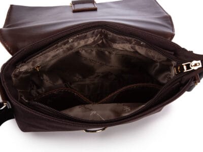 Elegancka brązowa torebka damska Jennifer Jones z klapką na karabińczyk - obrazek 7