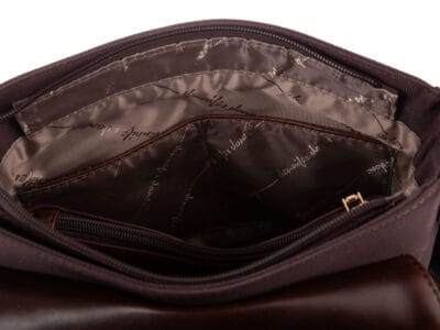 Brązowa elegancka prostokątna torebka damska na ramię z klapką Jennifer Jones - obrazek 9