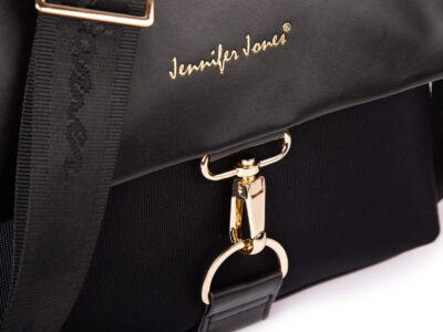 Elegancka czarna torebka damska Jennifer Jones z klapką na karabińczyk - obrazek 2