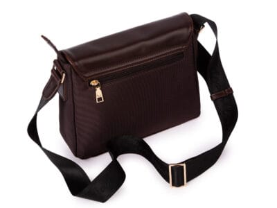 Elegancka brązowa torebka damska Jennifer Jones z klapką na karabińczyk - obrazek 4