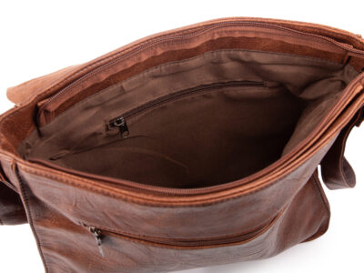 Torba męska na ramię studencka mieszcząca format A4 z klapą, w kolorze brązowym - obrazek 6