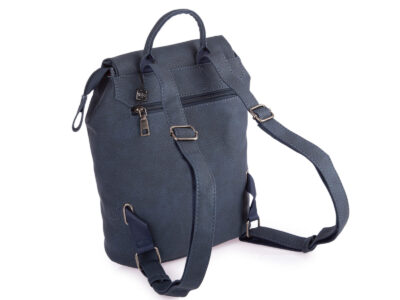 Granatowy mały plecak damski miejski z miękkiej skóry ekologicznej z klapką - obrazek 2