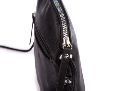 Mała czarna torebka damska na ramię z miękkiej skóry ekologicznej Jennifer Jones - obrazek 4