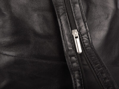 Czarny skórzany plecak damski miejski szyty ręcznie w Polsce elegancki - obrazek 3