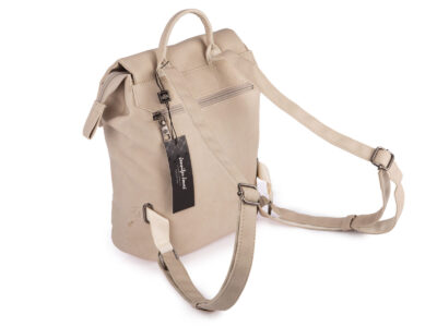 Beżowy mały plecak damski miejski z miękkiej skóry ekologicznej z klapką - obrazek 2