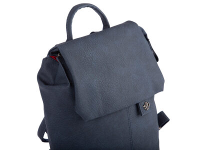 Granatowy mały plecak damski miejski z miękkiej skóry ekologicznej z klapką - obrazek 3