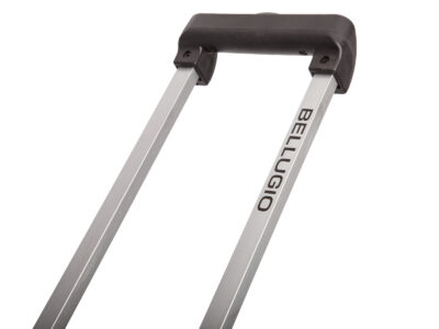 Czarna średnia torba podróżna na kółkach ze stelażem i wyciaganą rączką Bellugio - obrazek 4