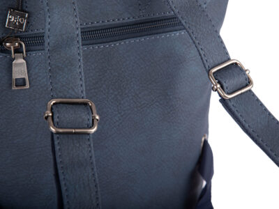 Granatowy mały plecak damski miejski z miękkiej skóry ekologicznej z klapką - obrazek 5