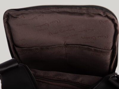 Elegancka torba męska z długim paskiem na ramię czarna Pierre Cardin - obrazek 7