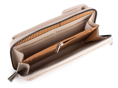 Duży, jasnobeżowy, pionowy portfel damski z paskiem na ramię i małą saszetką - obrazek 5